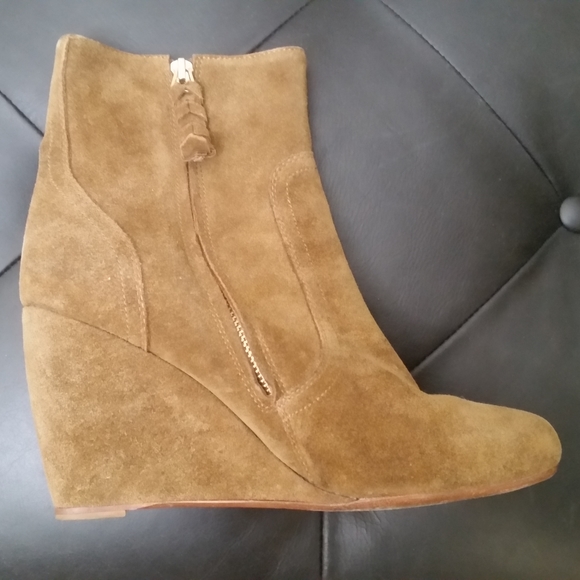 JOIE Oakley Suede Wedge Bootie in Olive, Size 41 - Picture 11 of 15